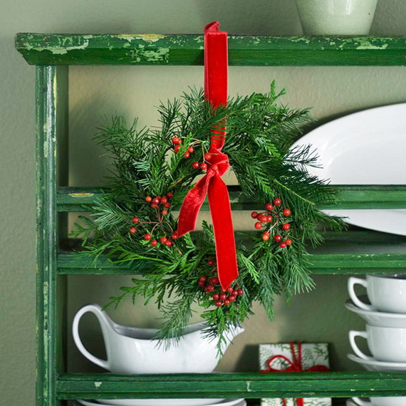 Festive Holiday Decor Ideas for Small Spaces (19)