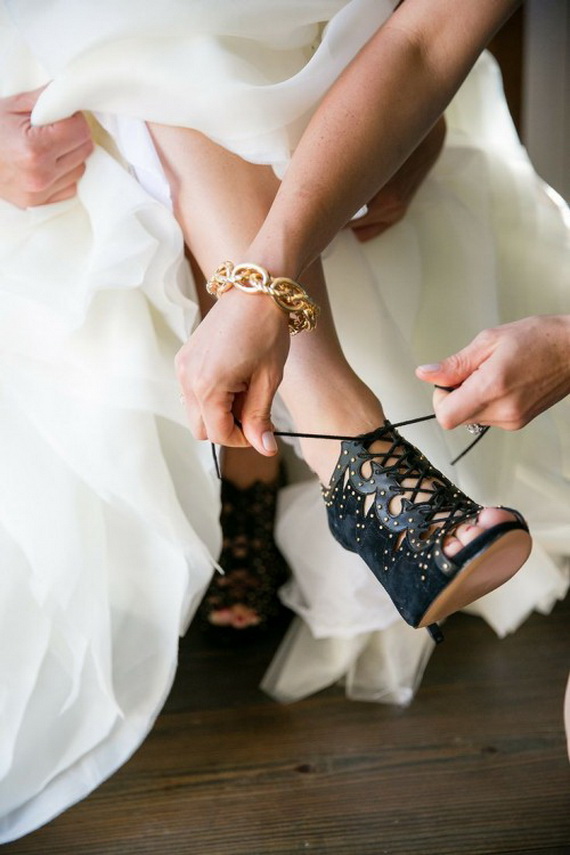 Gorgeous Halloween Wedding Shoes Inspirations For a Spooky Big Day_29