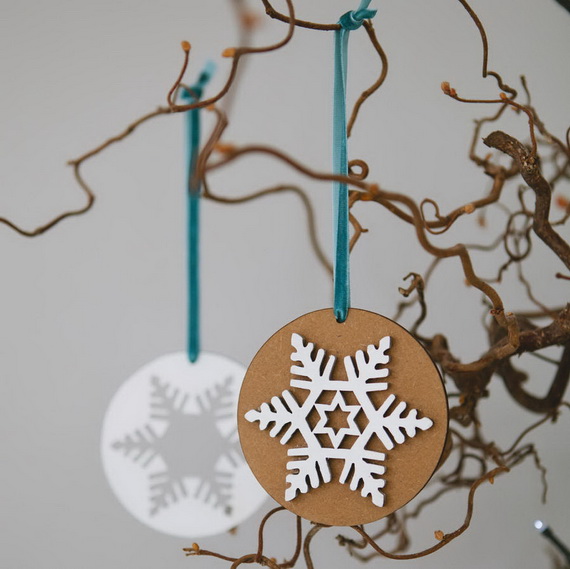 Creative Christmas Snowflake Decorating Ideas_087