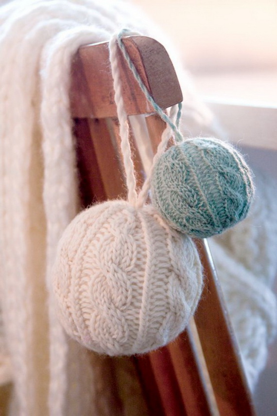 Cute And Cozy Knitted Christmas Decorations_02