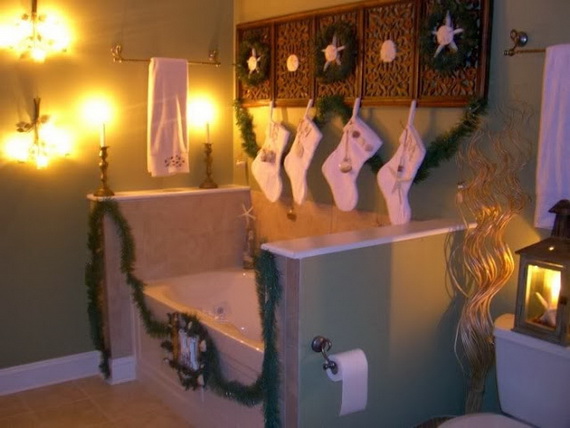 Festive Bathroom Decorating Ideas For Christmas_46