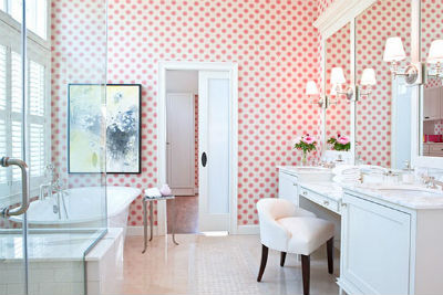 Romantic Sexy Bathroom Decor for Valentine’s Day Ideas
