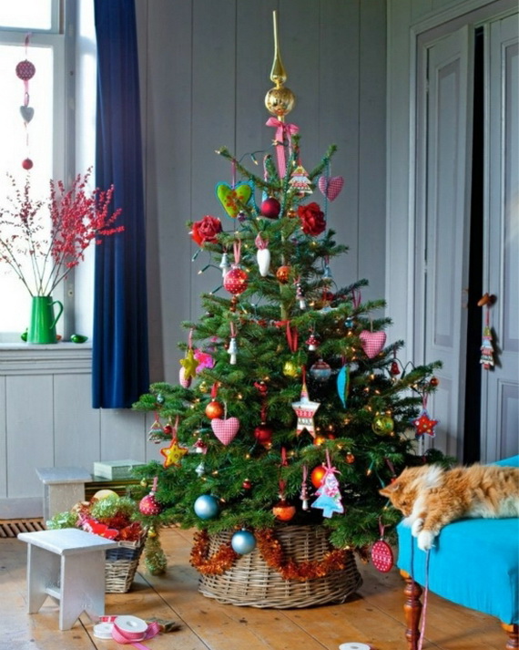 Stylish-Christmas-Tree-tabletop-christmas-trees-LED-garland_resize010