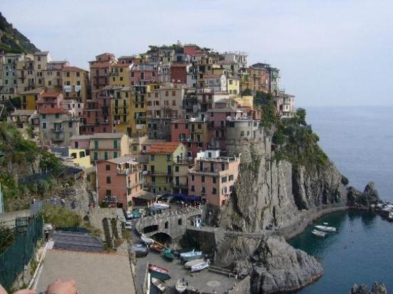 Explore-Stunning-The-Cinque-Terre-town-Of-Vernazza-On-The-Italian-Riviera-4