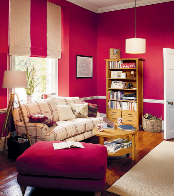 Hot Valentine Room Designs in Rich and Energetic Red Colors   (48)
