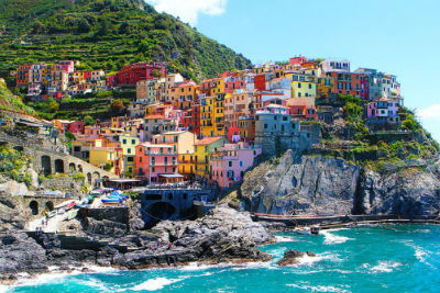 Riomaggiore An Incredible cliff-Side Village In Italy