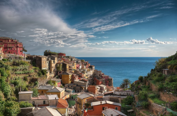 The Colorful Cliff-Side Town of Manarola , La Spezia,  Italy (25)