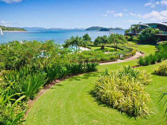 Luxury Yacht Club Villa 6 Blending in With Sea Waters Hamilton Island, Queensland, Australia (23)