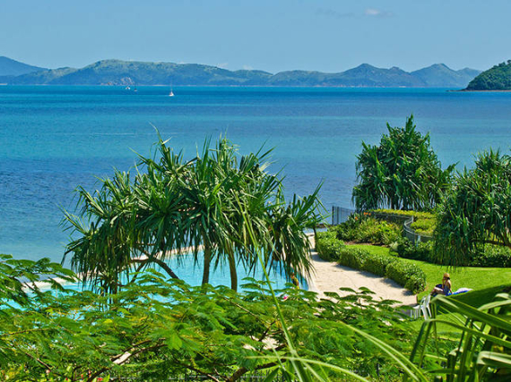 Luxury Yacht Club Villa 6 Blending in With Sea Waters Hamilton Island, Queensland, Australia (28)