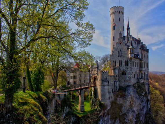 Lichtenstein Castle -The Only True Fairytale Castle-Germany (2)