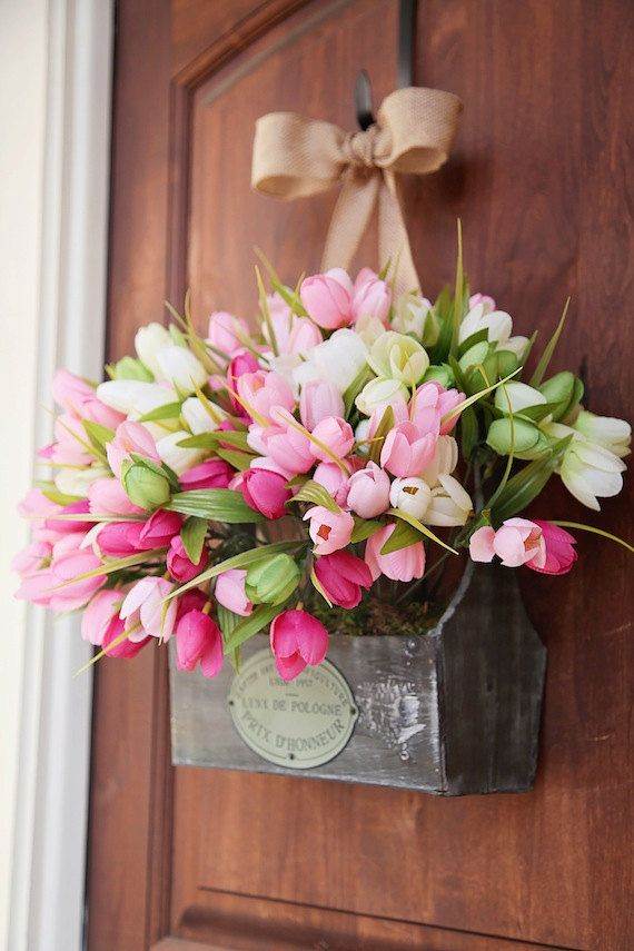 Simple-Spring-Flower-Arrangements-Table-Centerpieces-and-Mothers-Day-Gift-Ideas-9