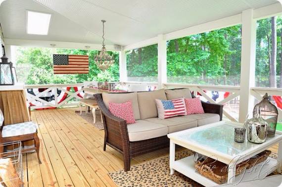 33-Front-Porch-Decorating-Ideas-for-the-4th-of-July-24