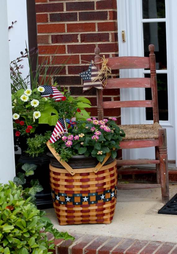 33-Front-Porch-Decorating-Ideas-for-the-4th-of-July-30