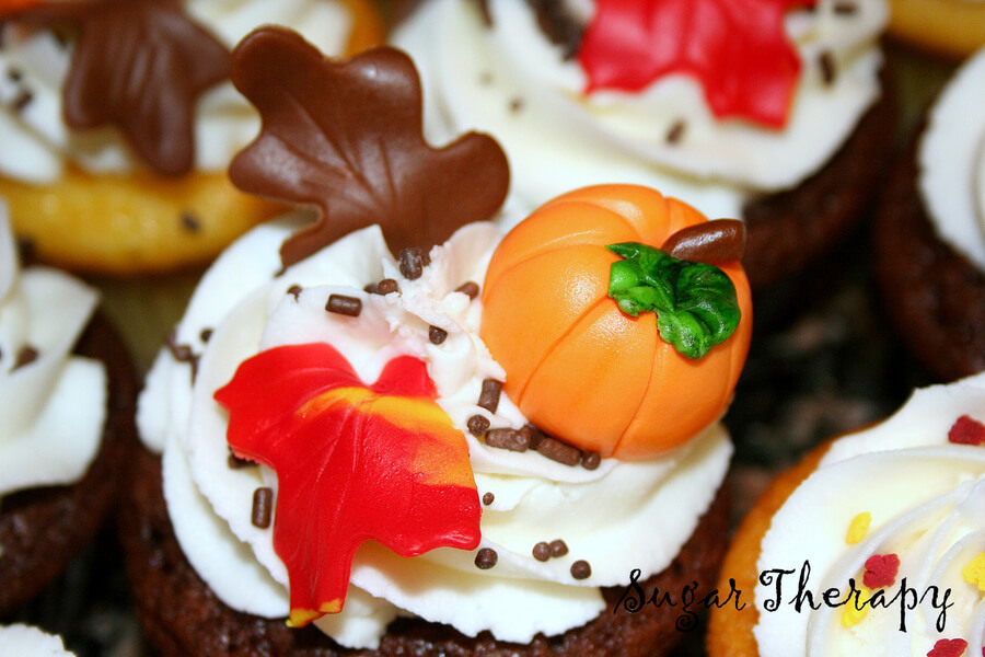 Cute Fall & Halloween Heavenly Holiday Desserts (25)