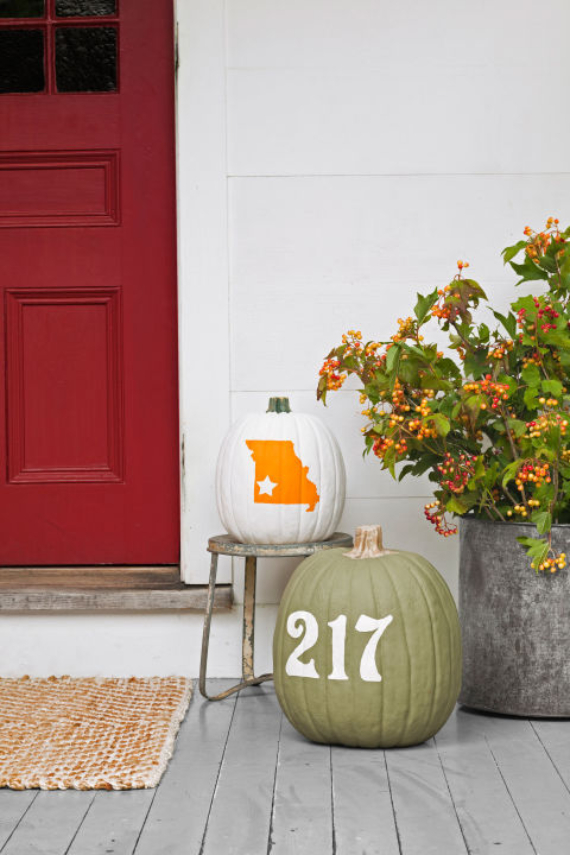 New Ways to Decorate Your Halloween Pumpkins (23)