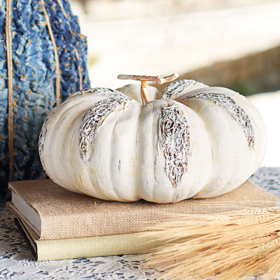 New Ways to Decorate Your Halloween Pumpkins (31)