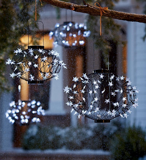 40 Unique Ways to Decorate With Christmas Lights (5)