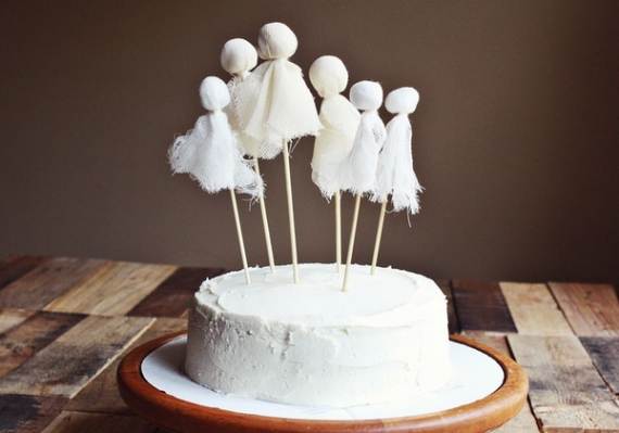 Very-Easy-Ghost-cupcake-for-Halloween-8
