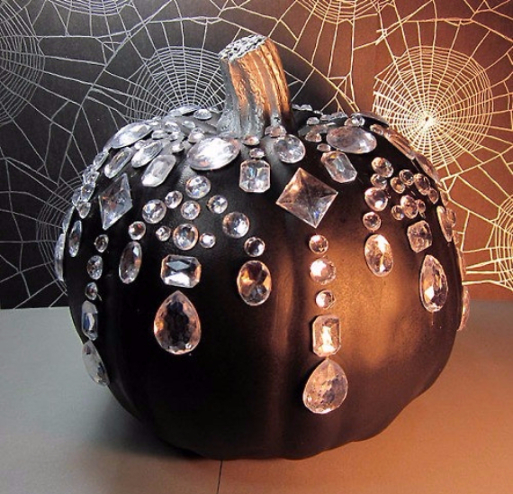 Ways to Decorate for Fall, Halloween and Thanksgiving With Pumpkins (13)