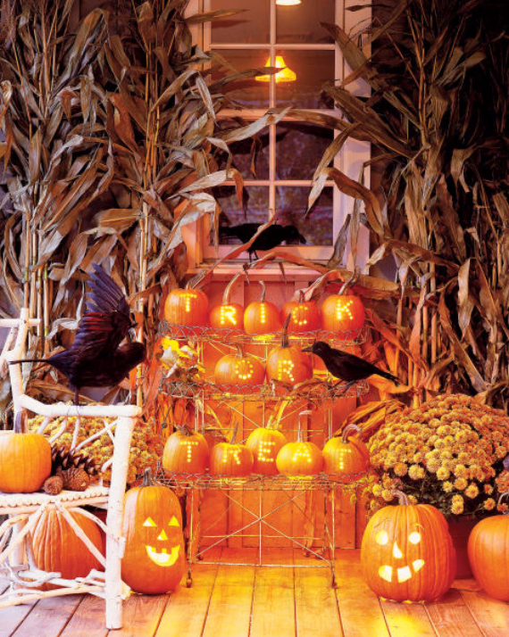 Ways to Decorate for Fall, Halloween and Thanksgiving With Pumpkins (8)