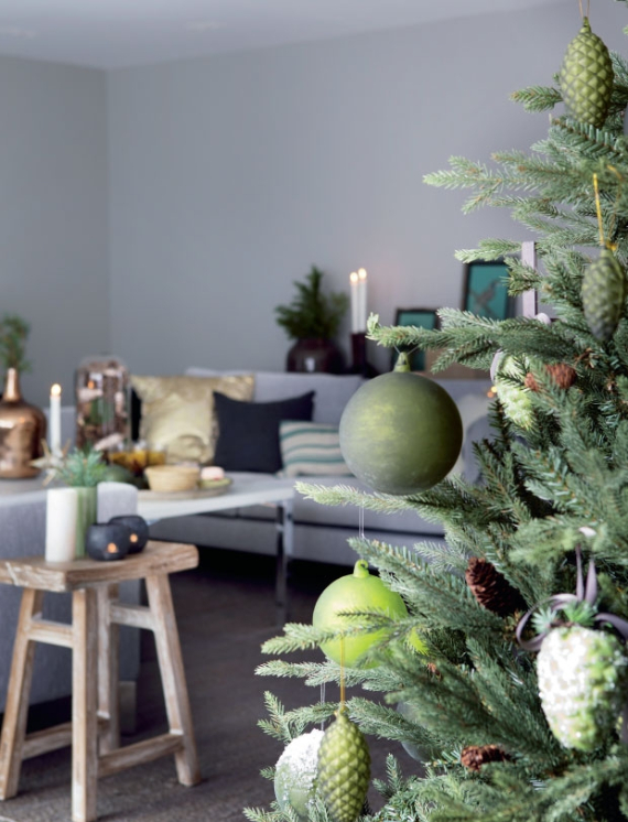 Christmas Decor In Shades Of Green (3)