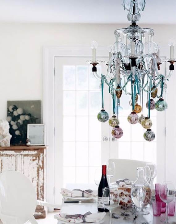 Christmas-Pendant-Lights-and-Chandeliers-131