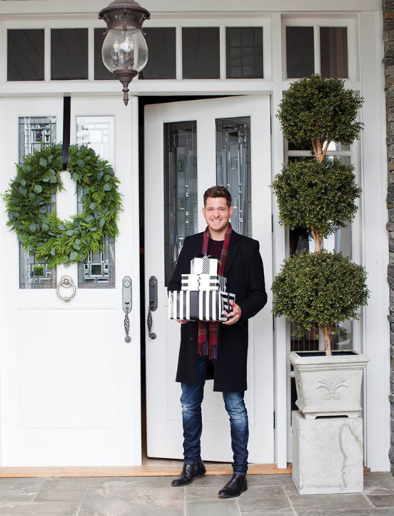 Take a Peek at Michael Bublل's Sleek and Elegant 'Christmas' Home (14)