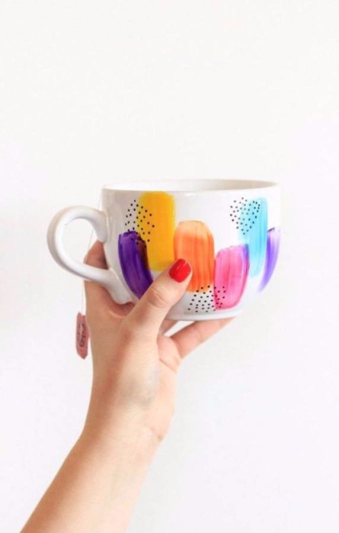 DIY Painted Mug Gift Idea That Won't Wash Away