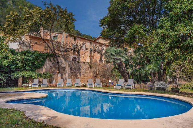 The stunning Spanish mansion Villa Catalina Barcelona (2)