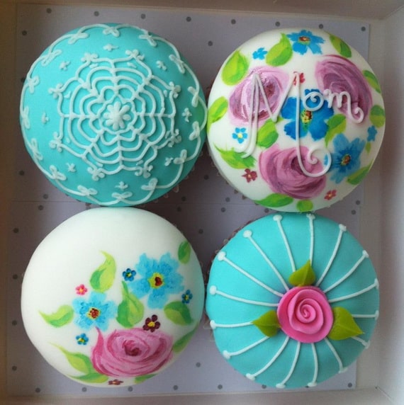 70 Affectionate Mother’s Day Cupcake Ideas