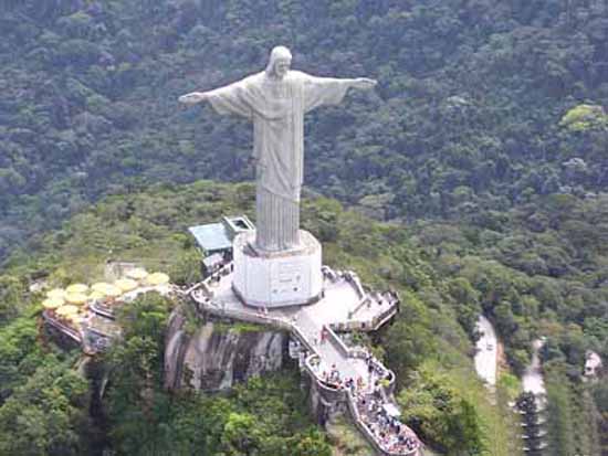 brazil-christ-the-redeemer-statue-1