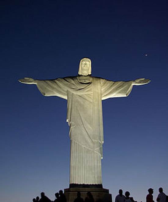 brazil-christ-the-redeemer-statue-8