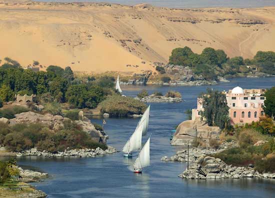 nile-from-above-narrow-angle
