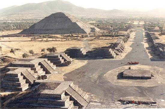 teotihuacan-pyramid-place-of-the-gods-1
