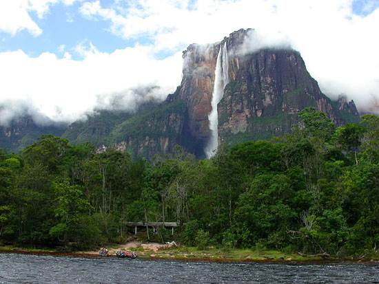 venezuela-the-worlds-highest-waterfall-10