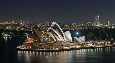 Traveling to Australia   Sydney Opera House   Australia Symbol