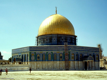 Traveling to  Jerusalem   Dome of the rock