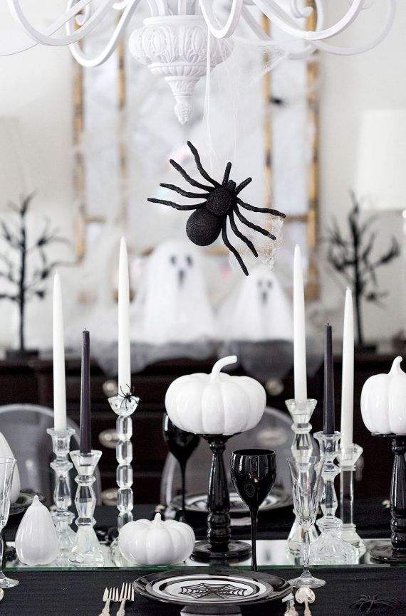 Black-and-White Halloween Table
