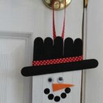 19-DIY-popsicle-stick-snowman-hanger-can-be-easily-made-by-you-and-your-kids