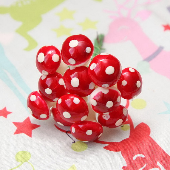 Cute and Quirky Homemade Christmas Ornaments for Holidays_09