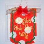 Homemade-Christmas-Door-Hanger-Decoration-Ideas_84