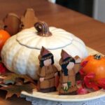 Thanksgiving Day Pilgrim Centerpiece (2)