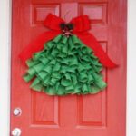 burlap-christmas-tree-door-decoration-1533846567