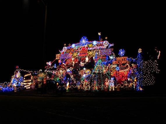 Fantastic-Christmas-Holiday-Lights-Display_04
