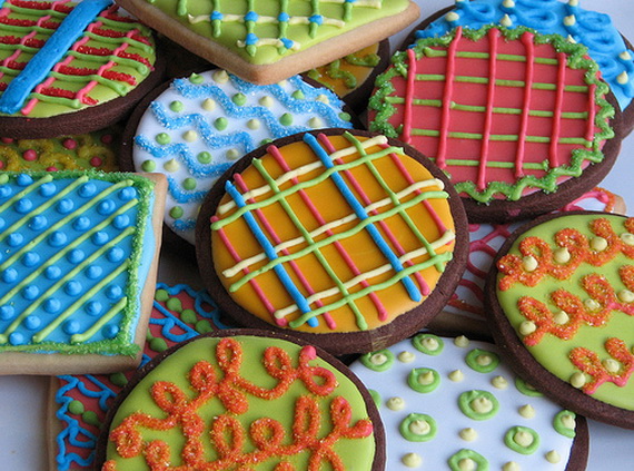 Iced, Decorated, and Shaped Cookies for Holidays_36