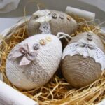 Easter egg made of yarn (1)