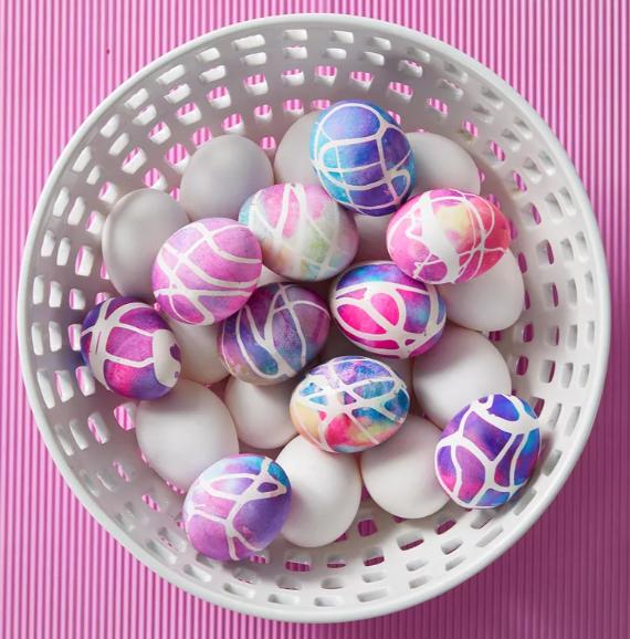 Baking Soda-Dyed Easter Eggs