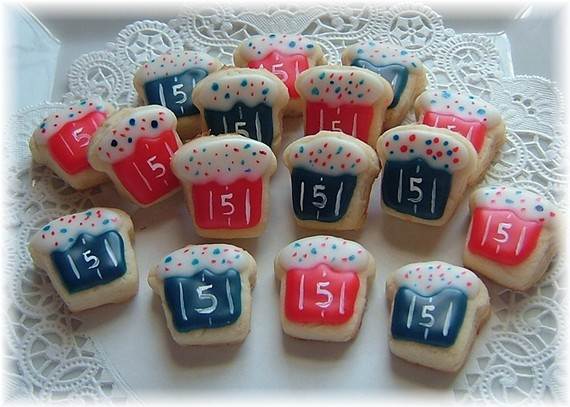 D-sitesHOLIDAYSfather-daycup-cakeCupcake-Decorating-Ideas-On-Fathers-Day-_13