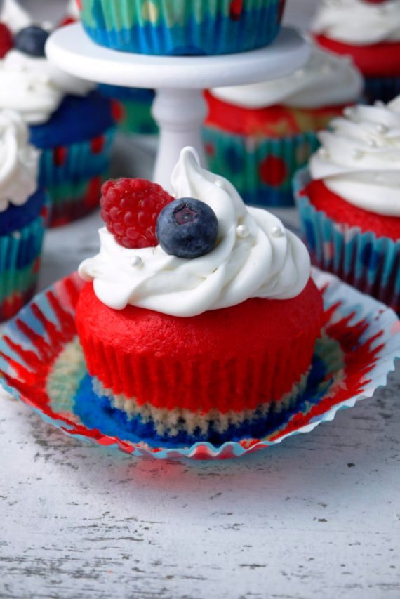 Independence Day Cakes and cupcaesCupcakes (16)