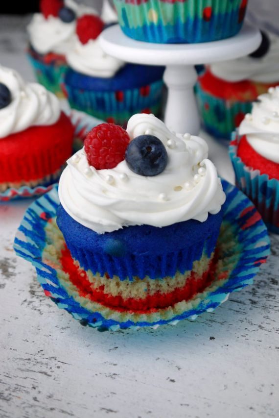 Independence Day Cakes and cupcaesCupcakes (17)